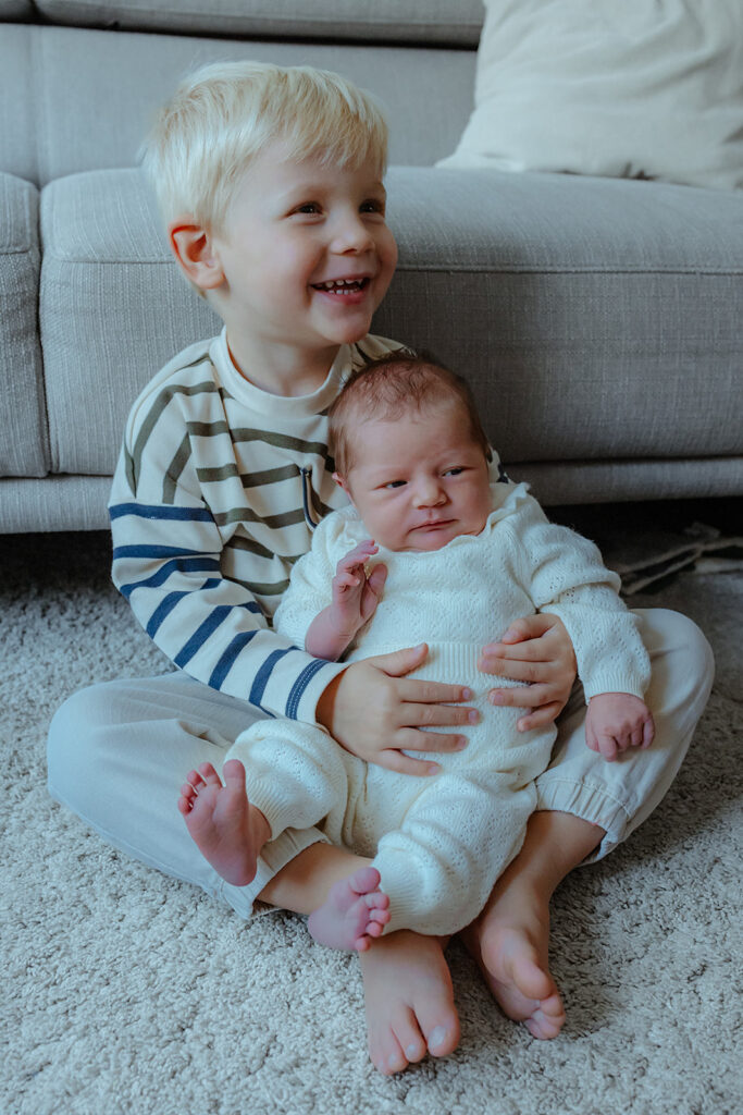 baby en broertje
